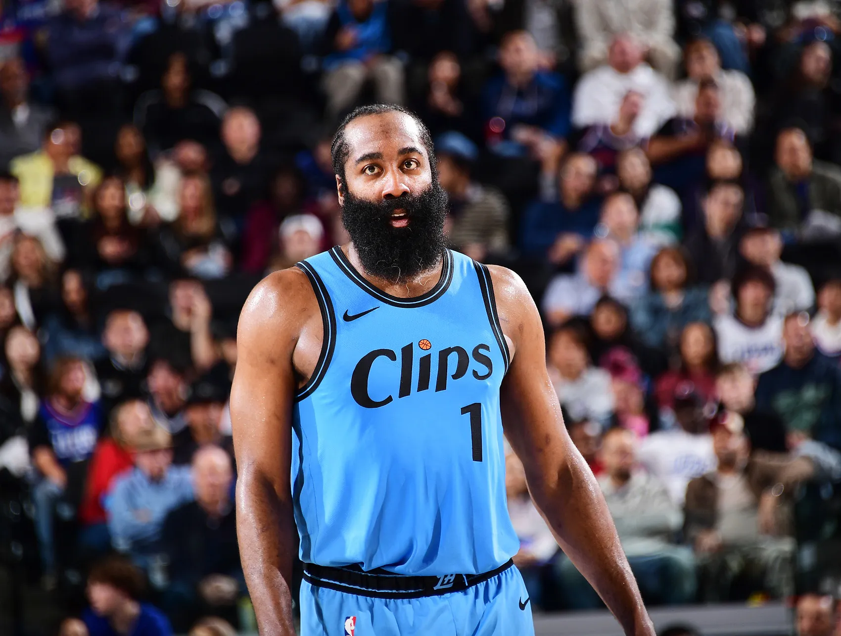 包含亚洲巅峰对决：球星风采展现，魅力全开的词条