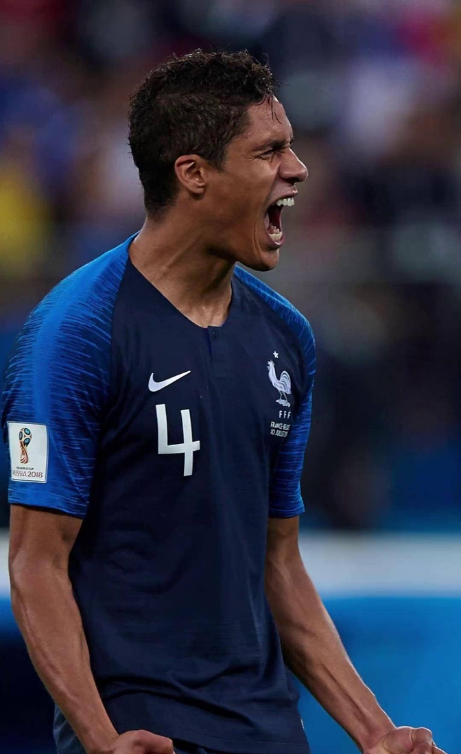 关于瓦拉内获评年度最佳后卫一路领衔皇马夺冠的信息 关于瓦拉内获评年度最佳后卫一路领衔皇马夺冠的信息