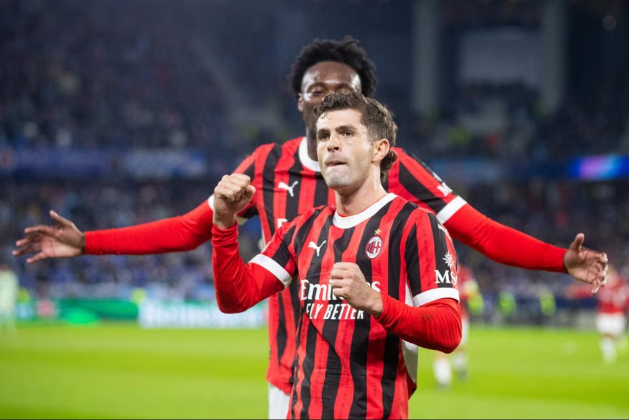 包含AC米兰再次挑战意甲冠军宝座的词条