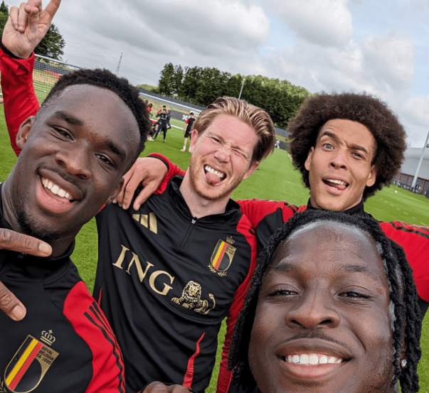 比利时队表现出色,强势领跑小组 比利时队表现出色,强势领跑小组