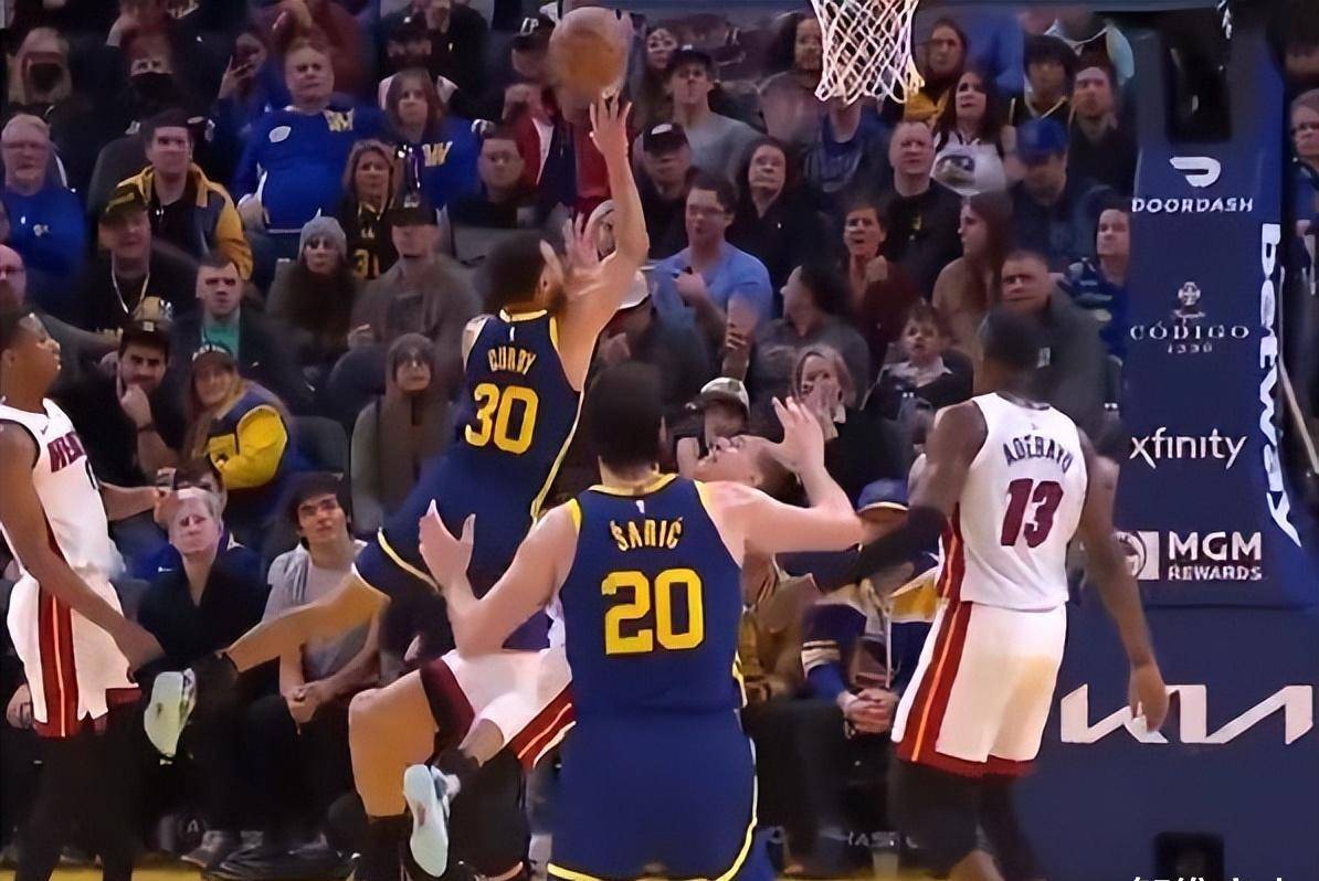 热火客场击溃黄蜂，保持榜首位置