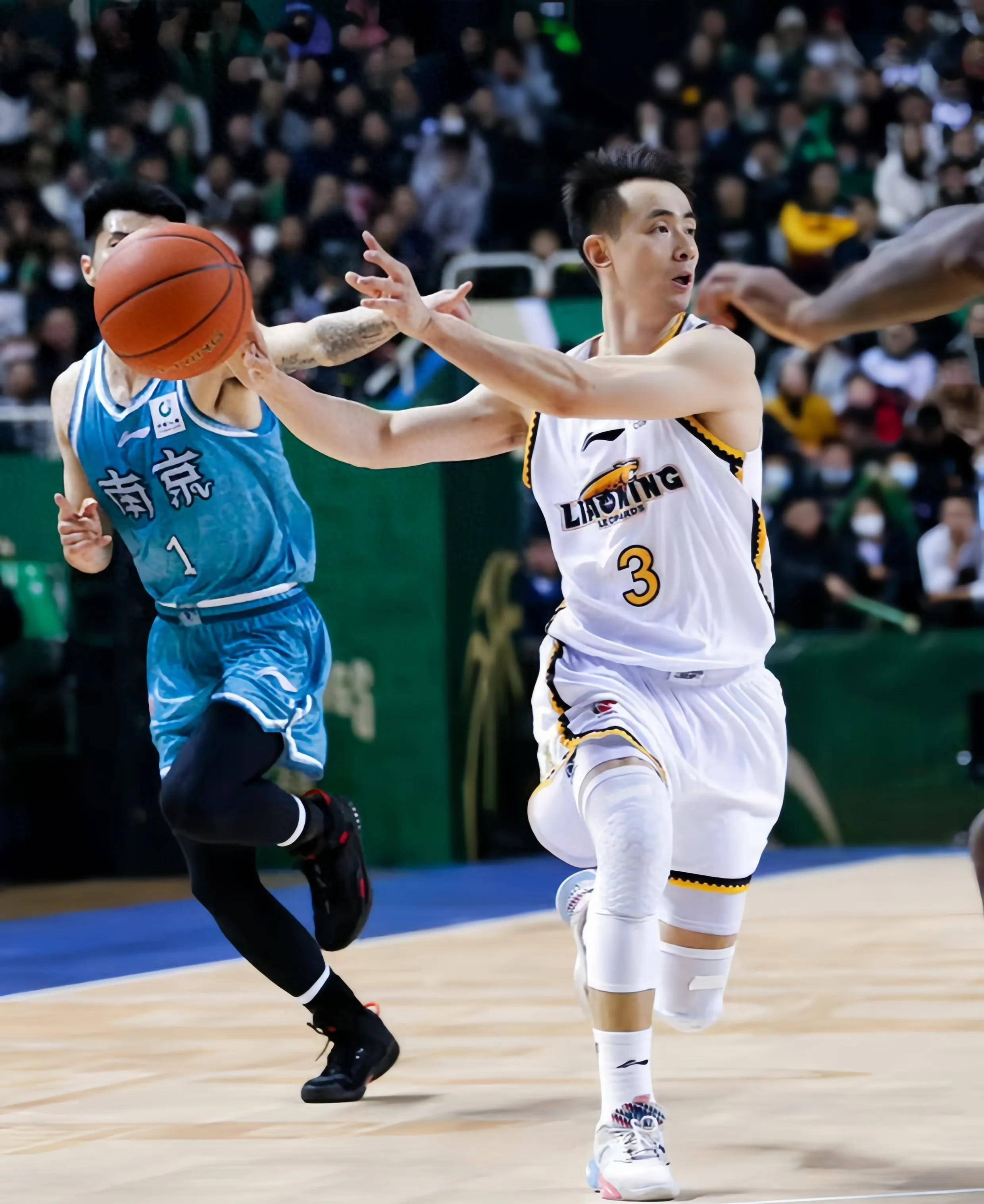 新疆队轻取骑士，赵继伟状态火热