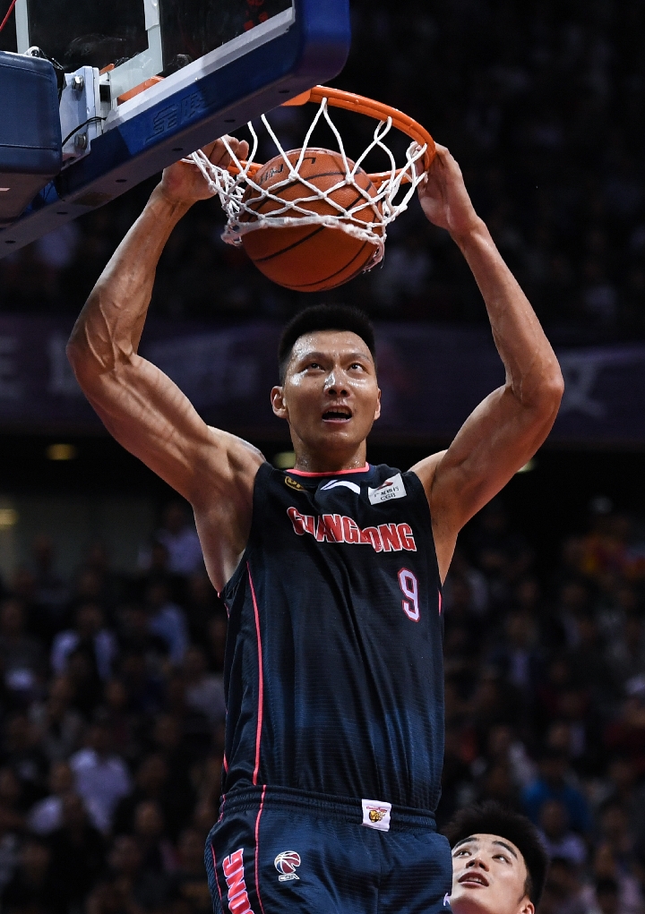 福建队翻盘魔术，易建联关键制胜的简单介绍