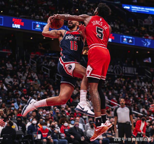 公牛鏖战广东队，德罗赞带队取胜