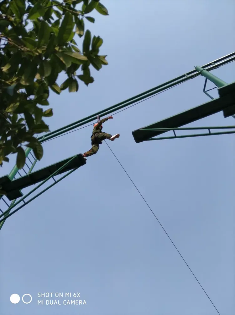 雷火电竞中国-辛劳运动员获奖庆功，团队合作见证奇迹